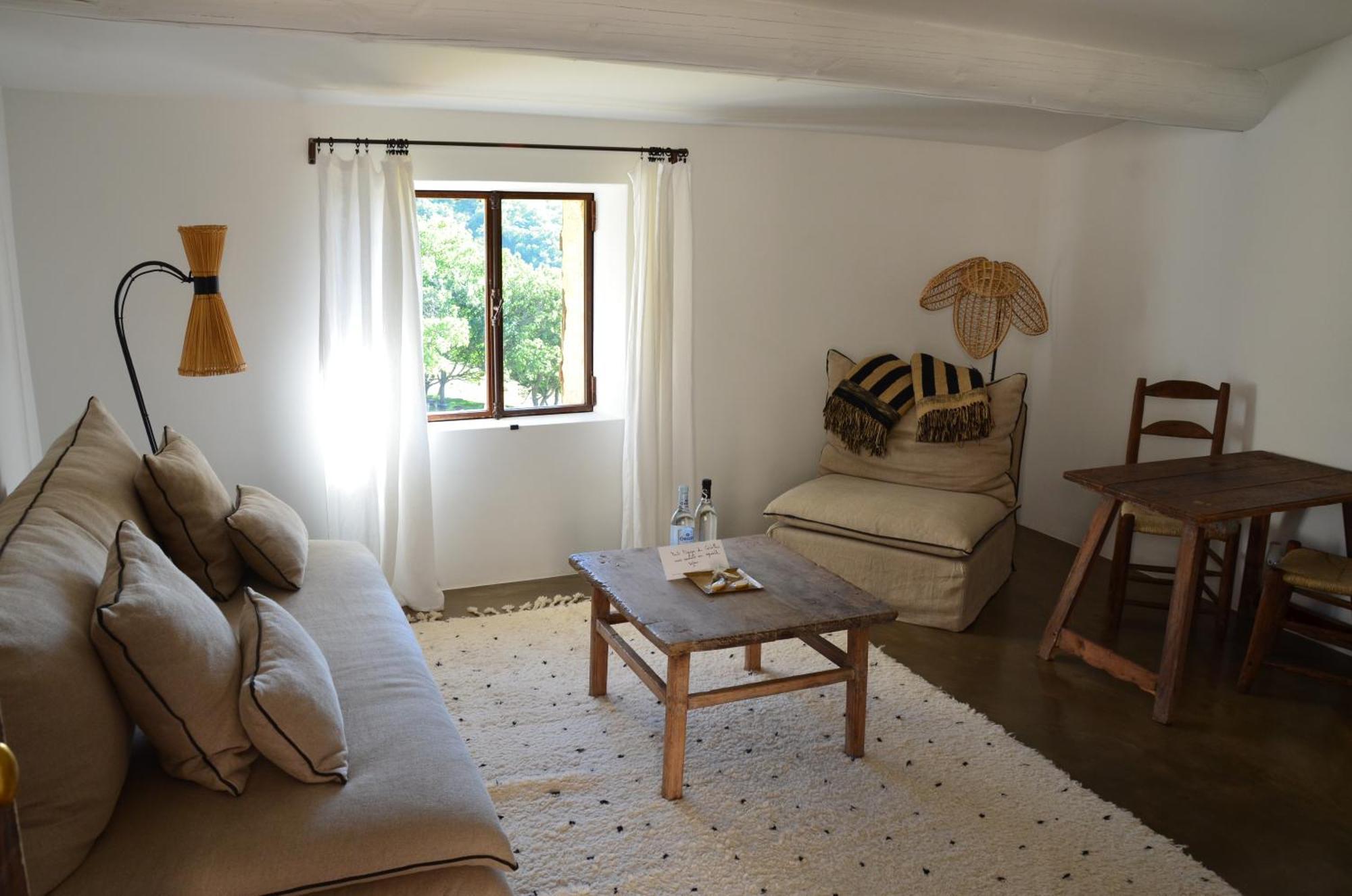 Le Domaine Du Castellas Sivergues 外观 照片
